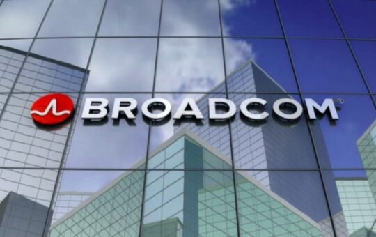 Broadcom leads chip sector rally on strong Wednesday performance