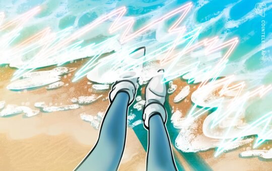 Crypto ETPs Face $812M Outflows As Solana Defies The Trend