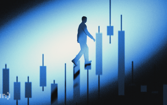 Software Stocks Under Stress: Is Bitcoin at Risk?